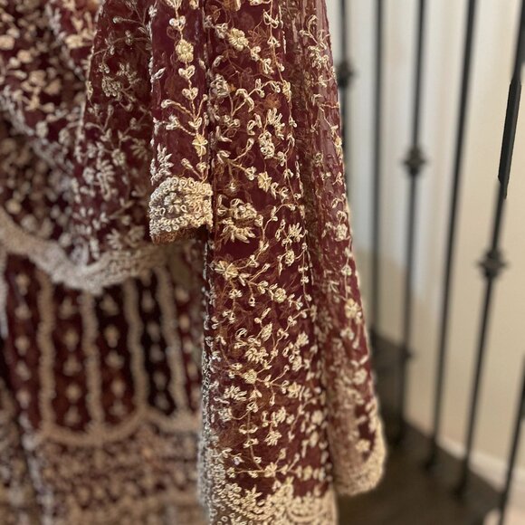 Bridal Lengha - Picture 6 of 9